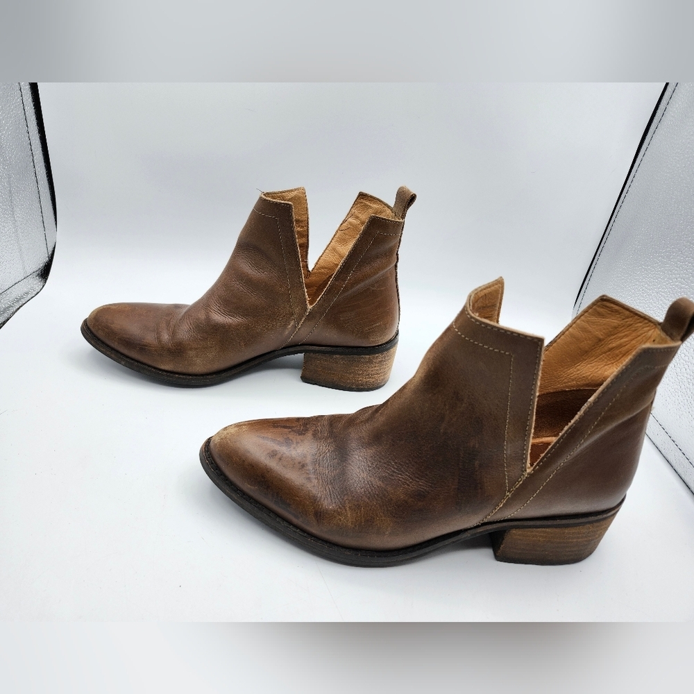 Diba Women's Brown Leather Ankle Booties Sz 8 - Picture 4 of 7